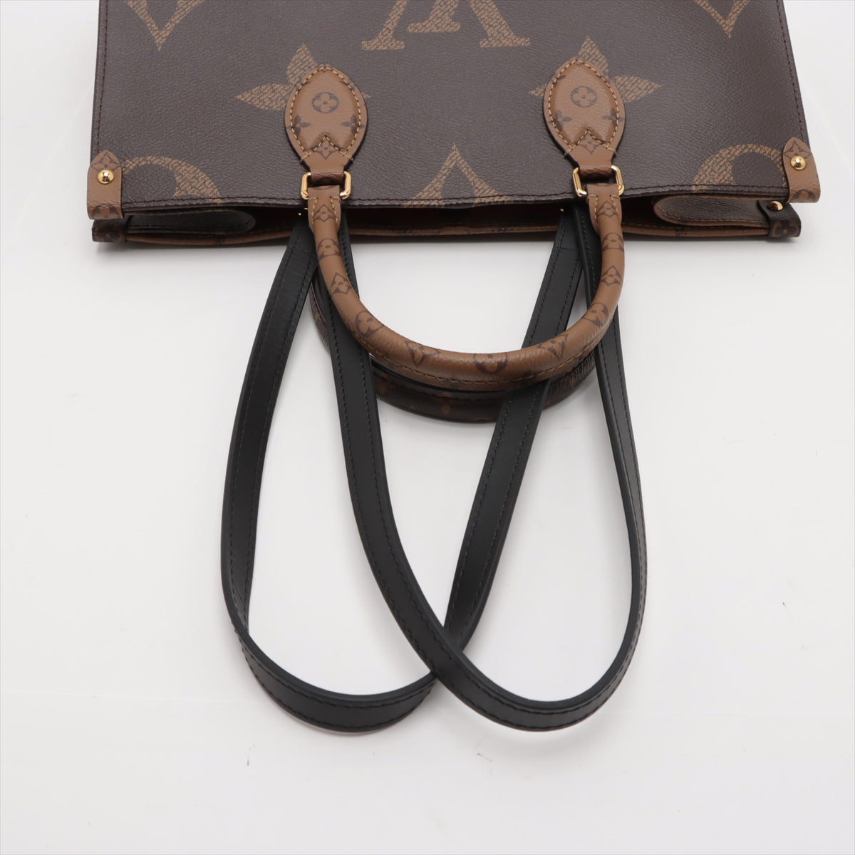 Louis Vuitton Monogram Giant Reverse On the Go MM * PREORDER *