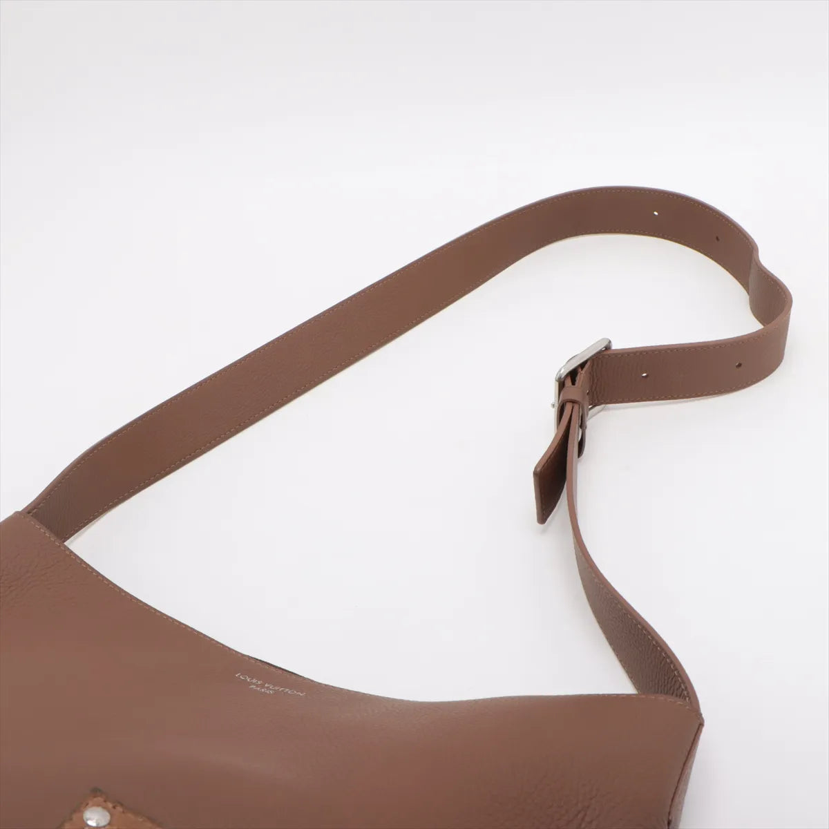 Louis Vuitton Verso LV Hobo Tote Bag Tan