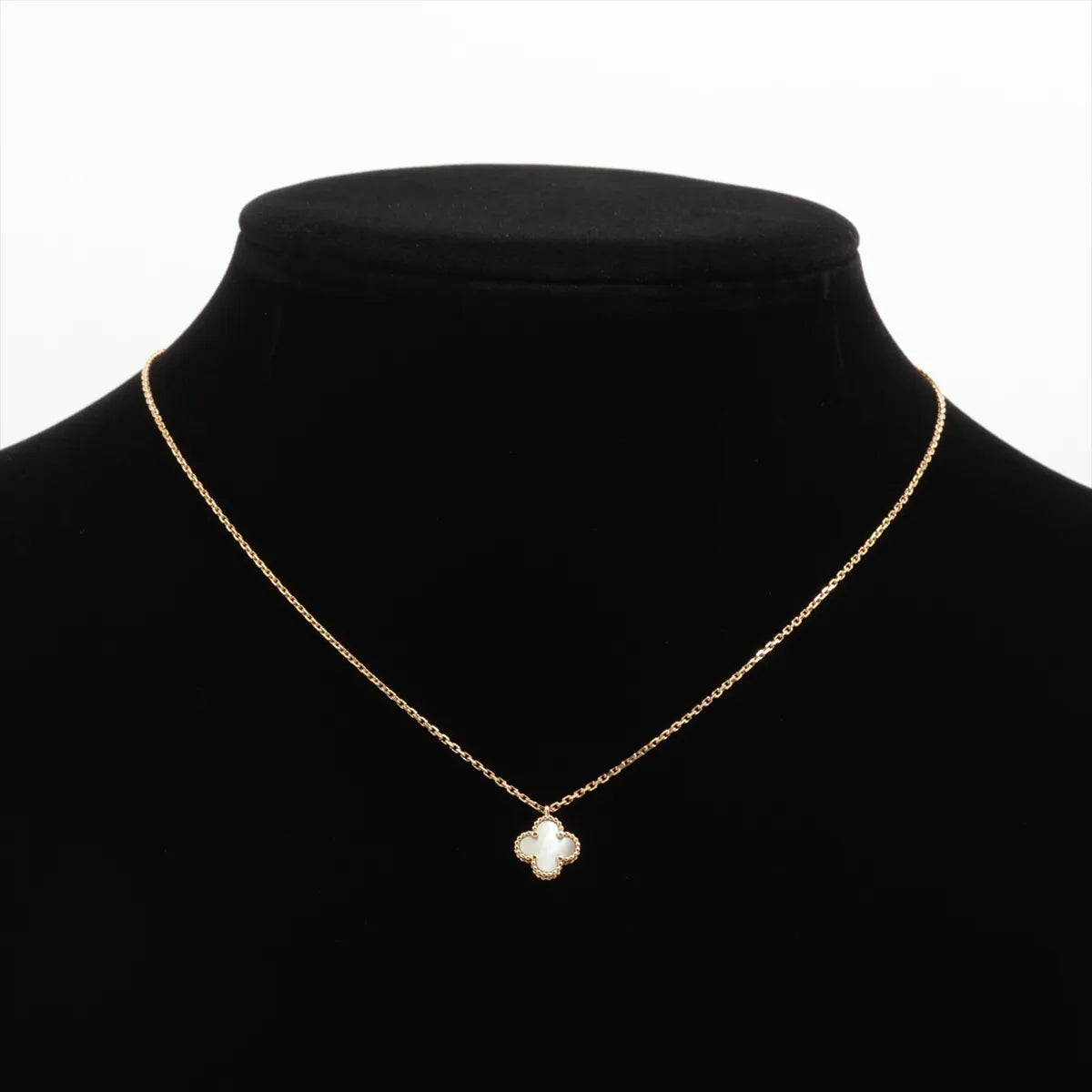 Van Cleef & Arpels Sweet Alhambra Shells Necklace Yellow Gold