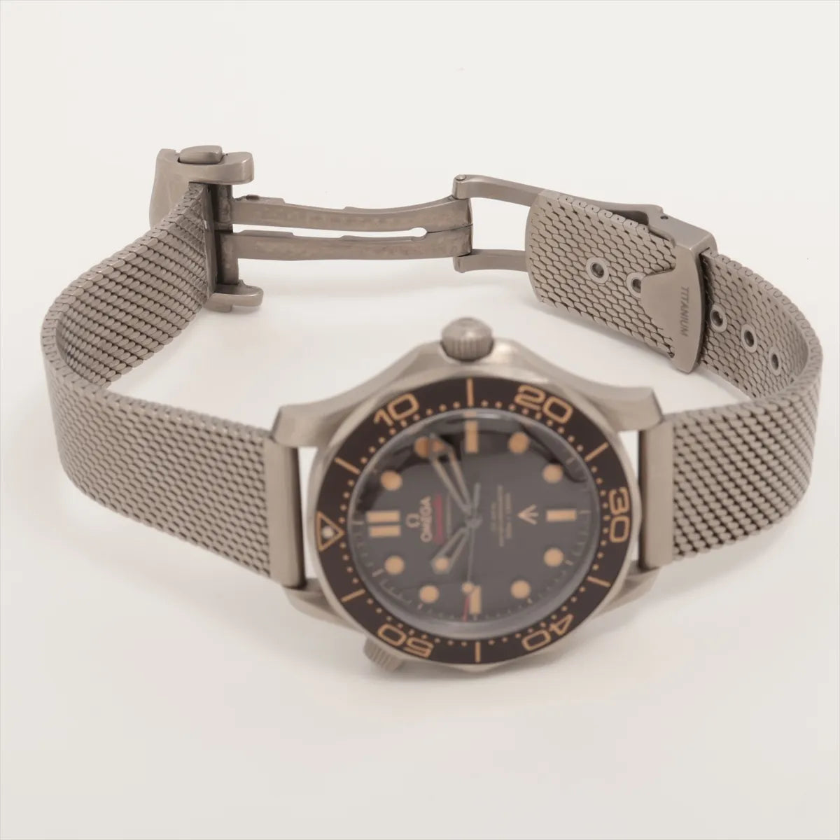 Omega Seamaster Co-Axial 007 Limited Edition