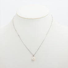 Load image into Gallery viewer, Mikimoto Pearl Pendant Necklace