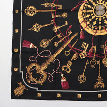 Load image into Gallery viewer, Hermès Carré 90 Les Cles Keys Scarf