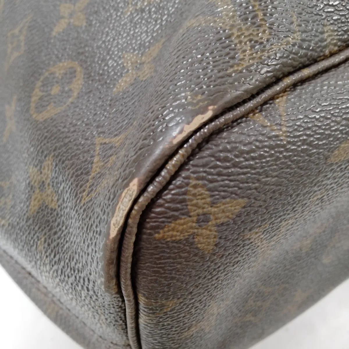 Louis Vuitton Monogram Neverfull MM Tote Bag