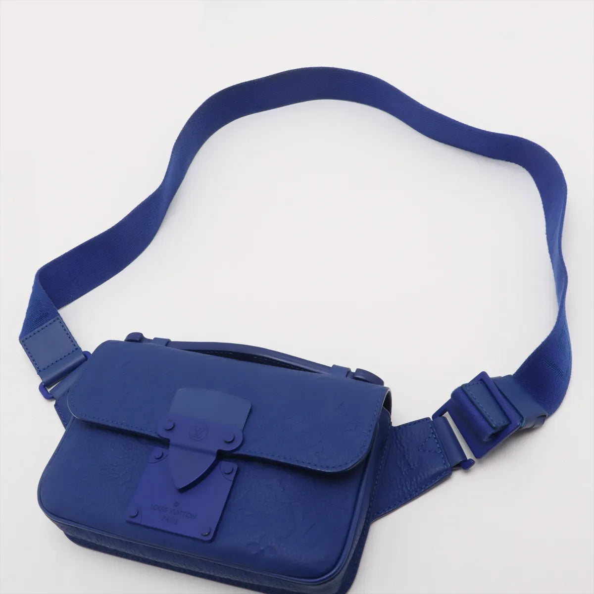 Top Louis Vuitton Monogram Empreinte S-Lock Messenger Bag Blue