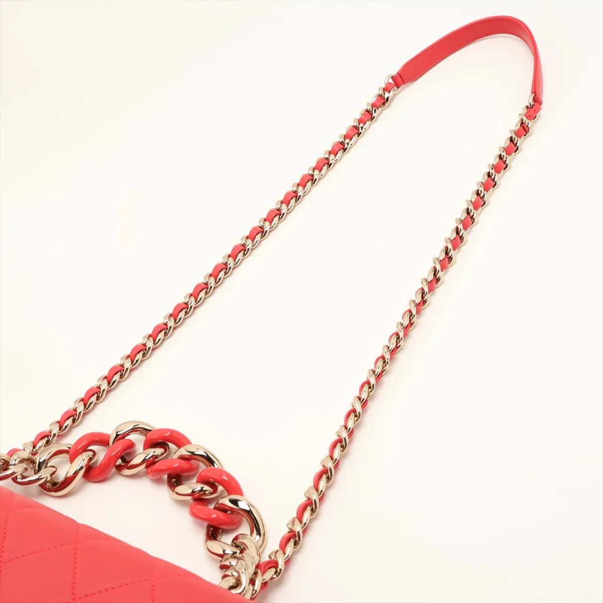 Chanel CC Logo Matelasse Lambskin Chain Shoulder Bag Red