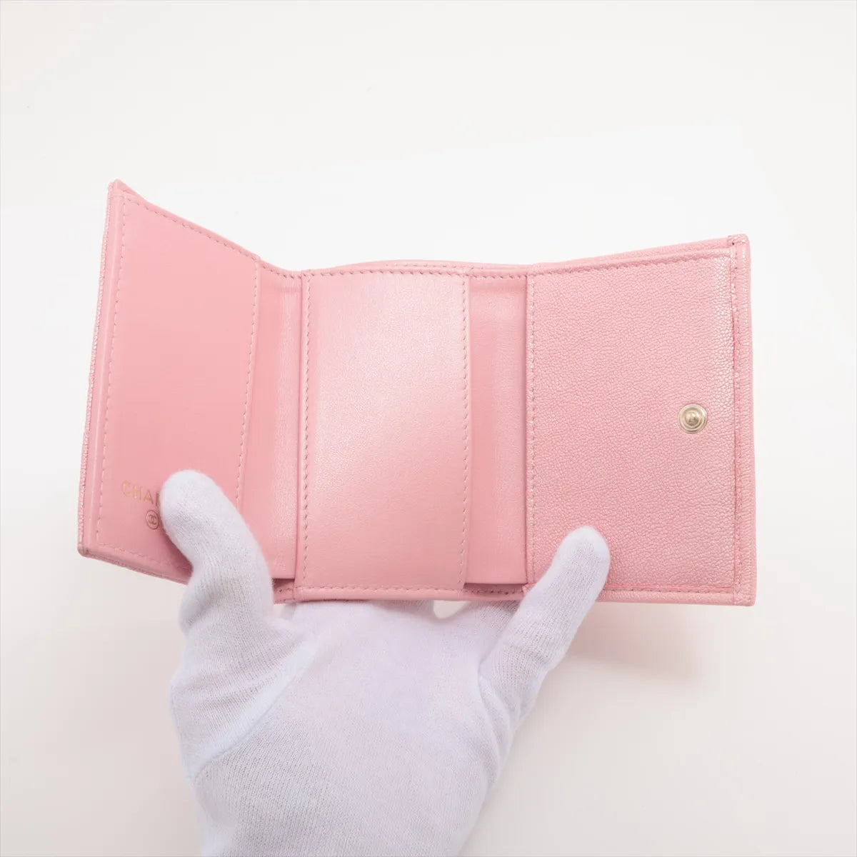 Chanel CC Logo Matelasse Caviar Skin Trifold Wallet Pink