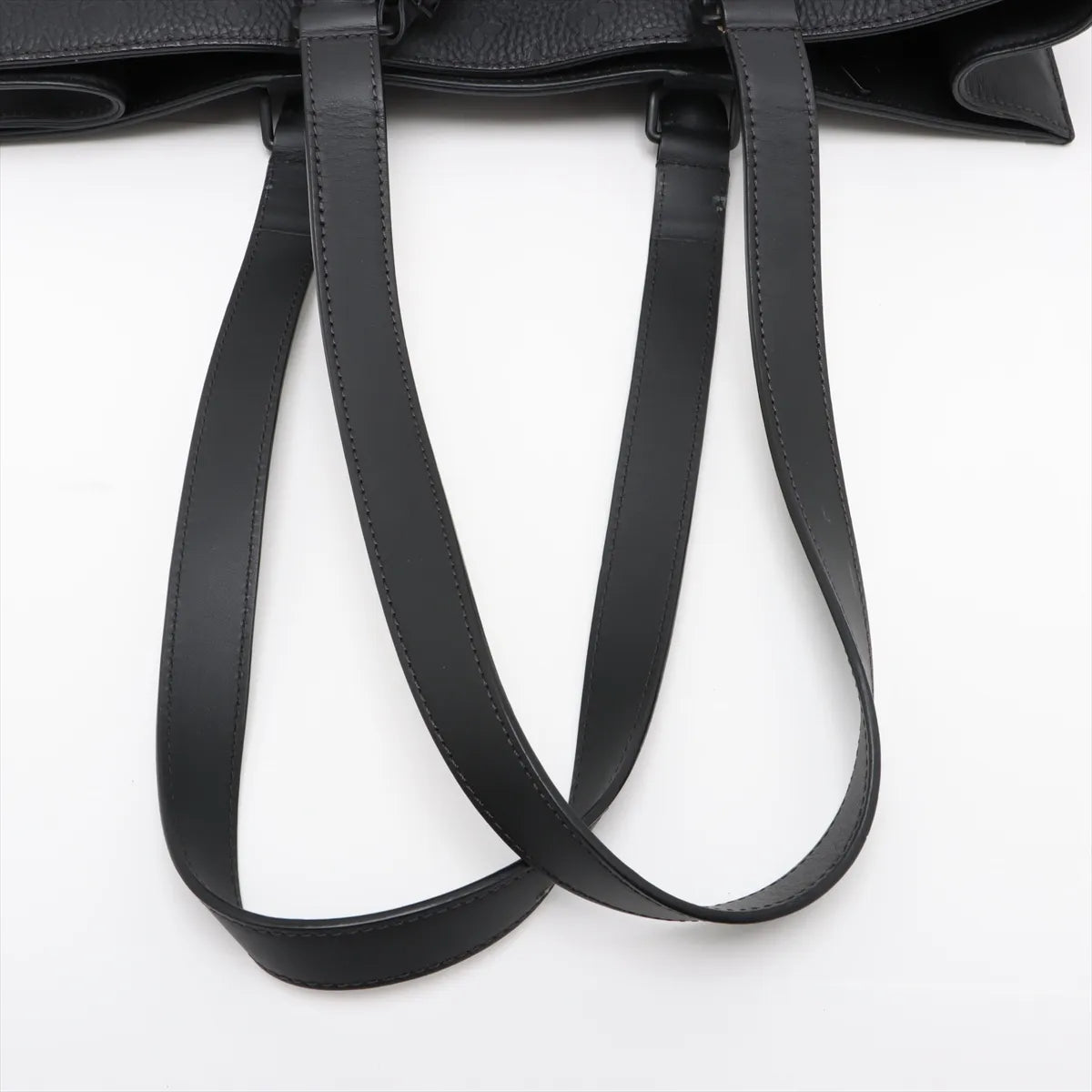 Louis Vuitton Taurillon Monogram Sac Plat 24H Black
