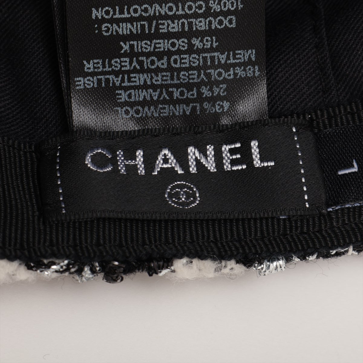 Chanel CC Logo Tweed  Cap White x Black