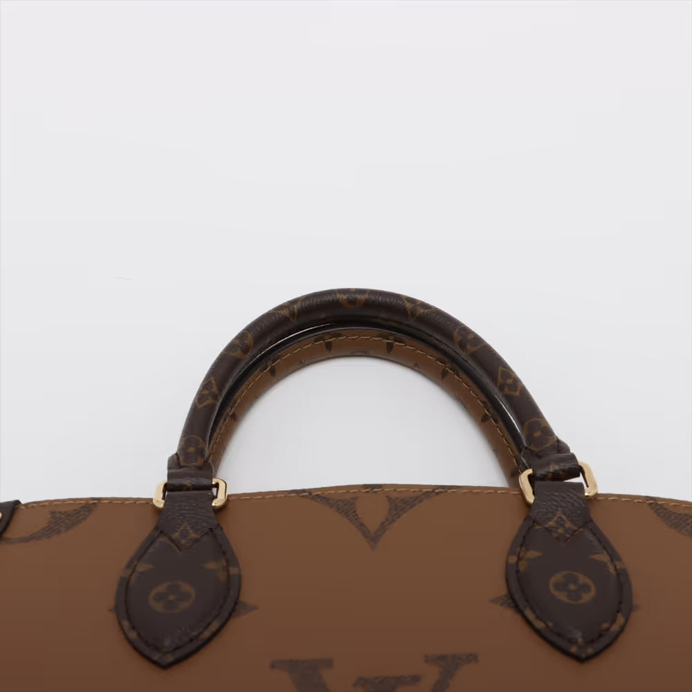 Louis Vuitton Monogram Giant Reverse On the Go PM