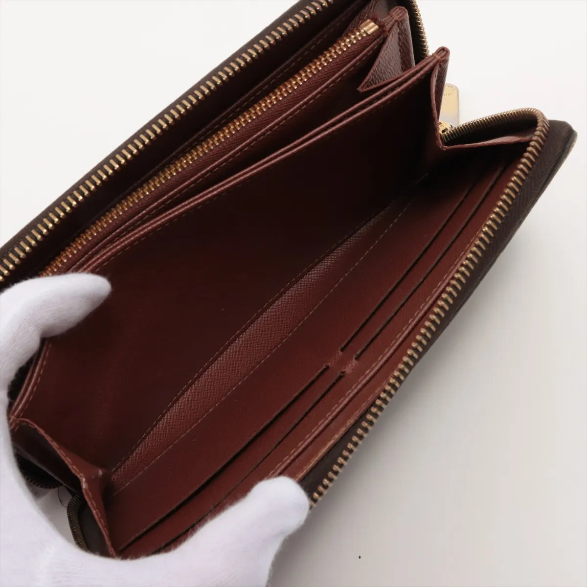 Louis Vuitton Monogram Zippy Wallet