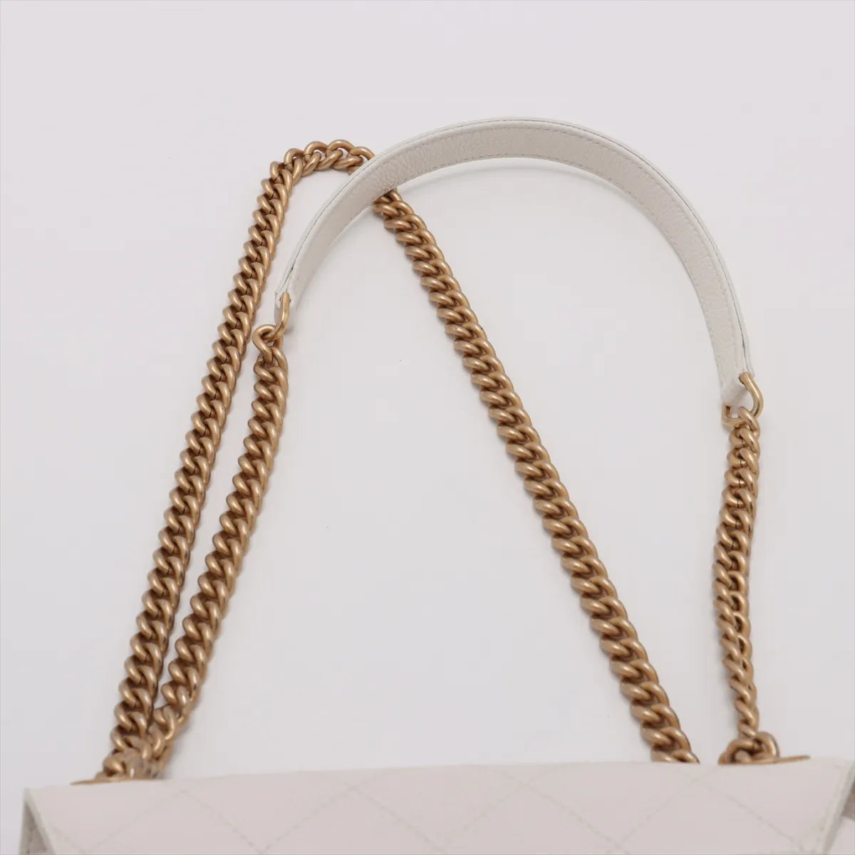 Chanel CC Logo Matelasse Caviar Skin Chain Shoulder Bag White