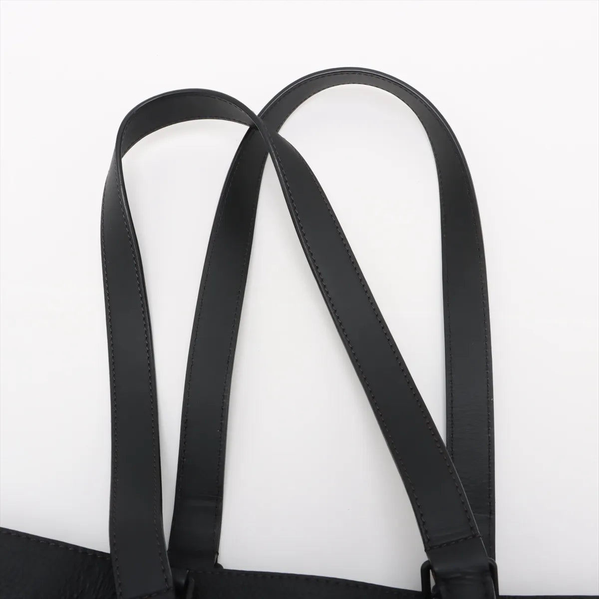 Louis Vuitton Taurillon Monogram Sac Plat 24H Black