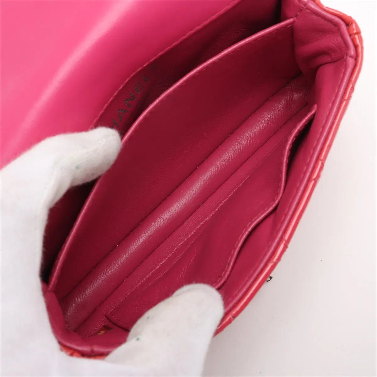 Chanel CC Logo Mini Matelasse 17 Patent Leather Single Flap Single Chain Bag Hot Pink