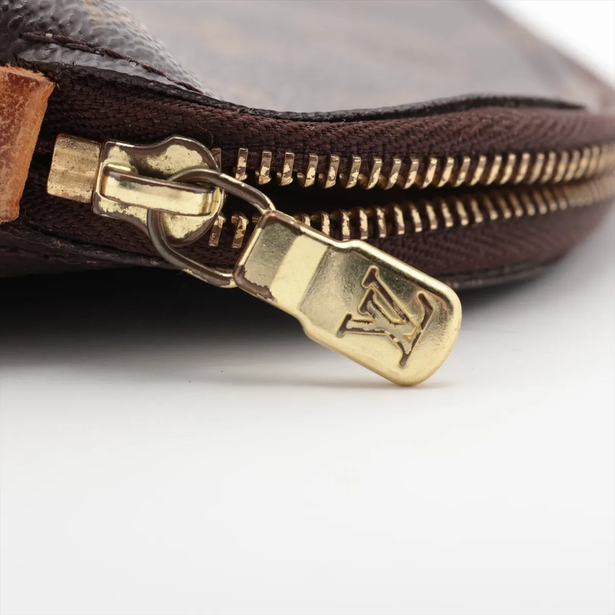Louis Vuitton Monogram Pochette Cosmetic PM