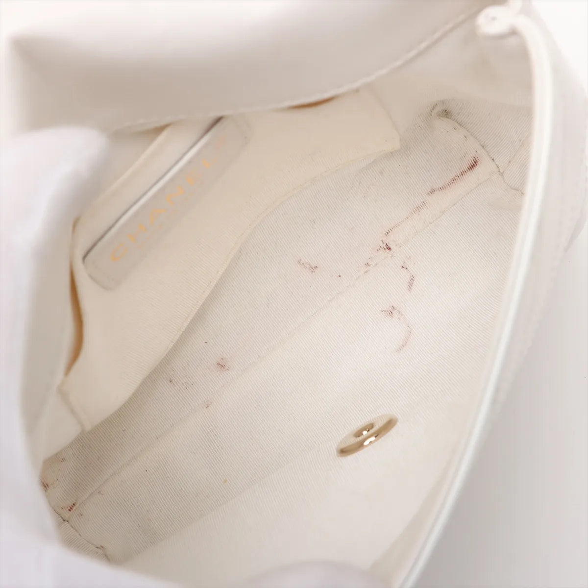 Chanel CC Logo Matelassé Lambskin Chain Shoulder Bag White