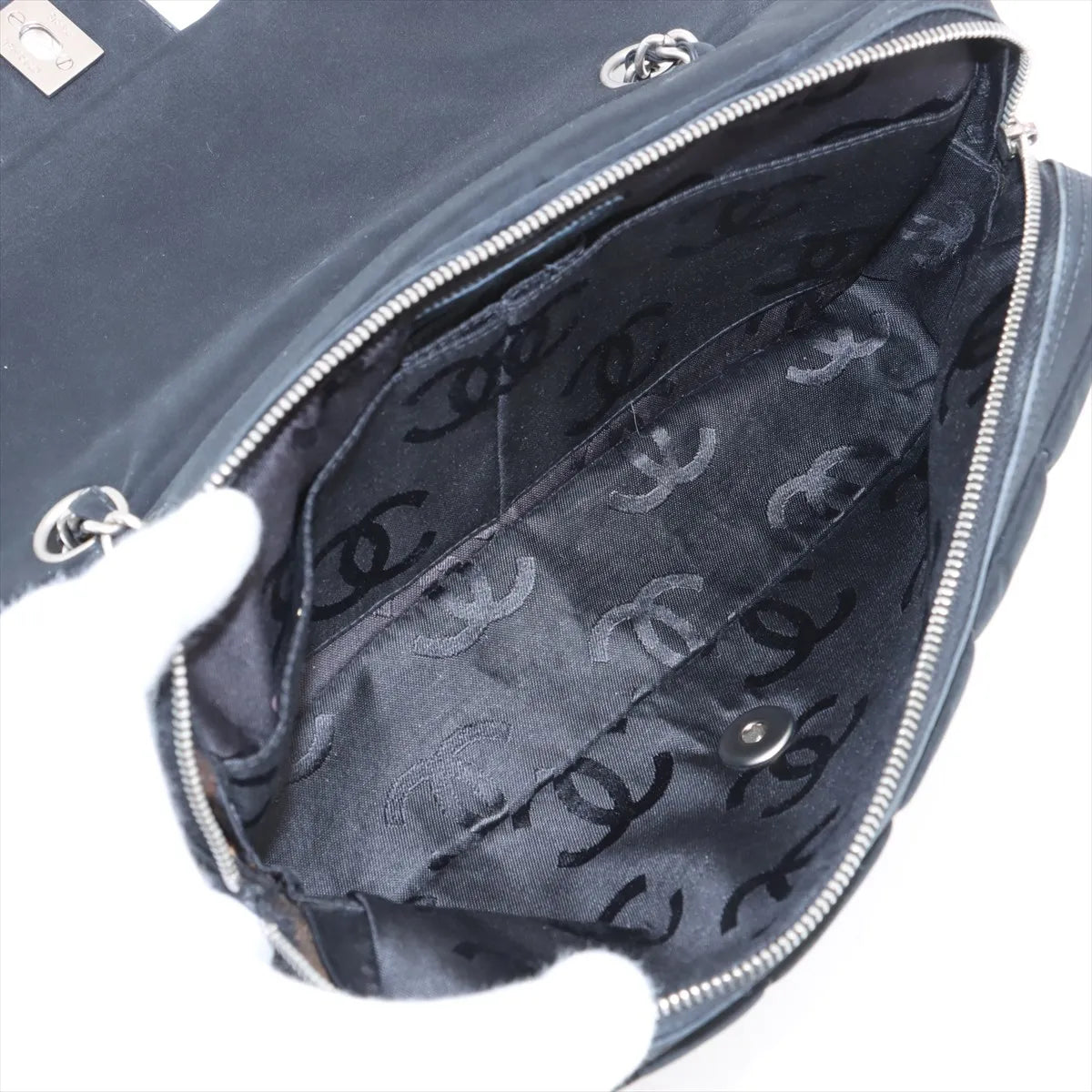 Chanel CC Logo Chocolate Bar Nylon Chain Shoulder Bag Black