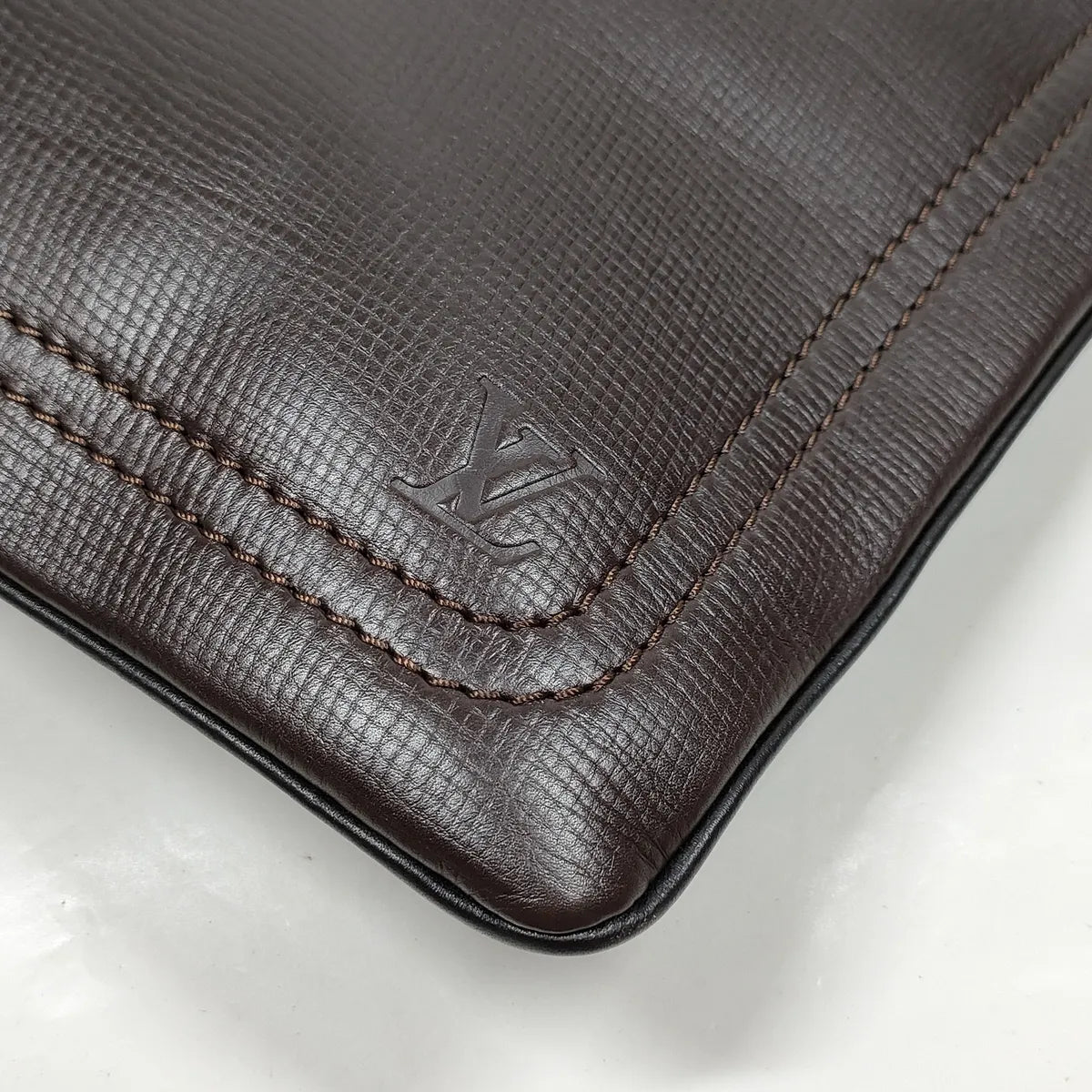 Louis Vuitton Utah Sac Plat Leather Crossbody Bag Brown