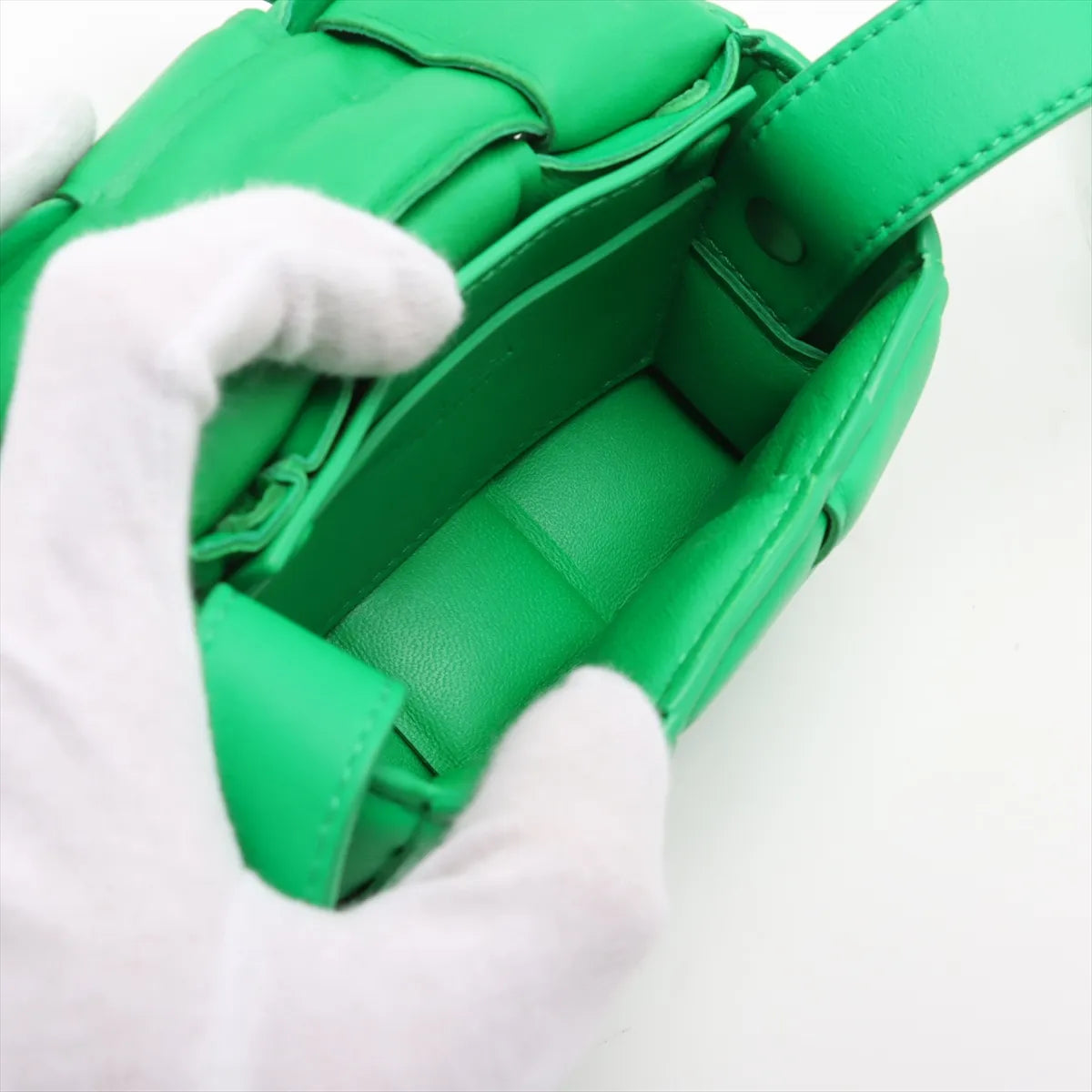 Bottega Veneta Maxi Intrecciato Candy Padded Cassette Shoulder Bag Green