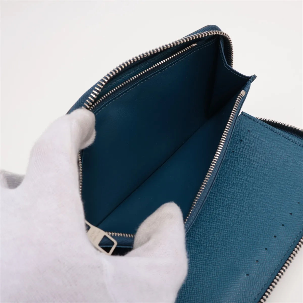 Louis Vuitton Epi Vertical Zippy Wallet Blue