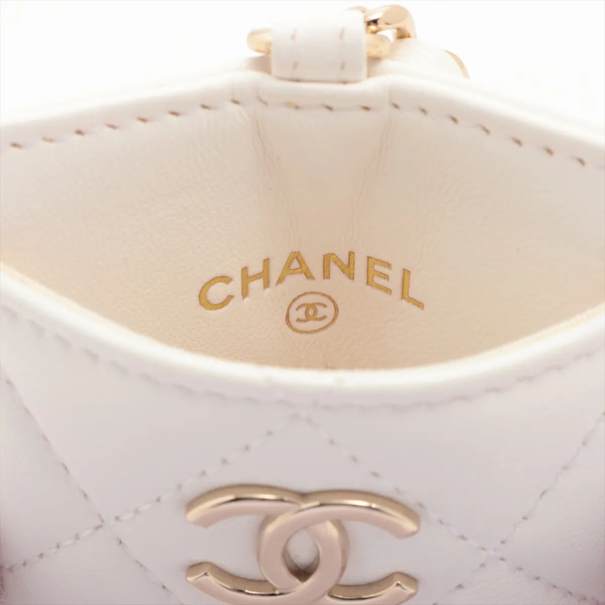Chanel CC Logo Matelasse Lambskin Camellia Chain Card Case White