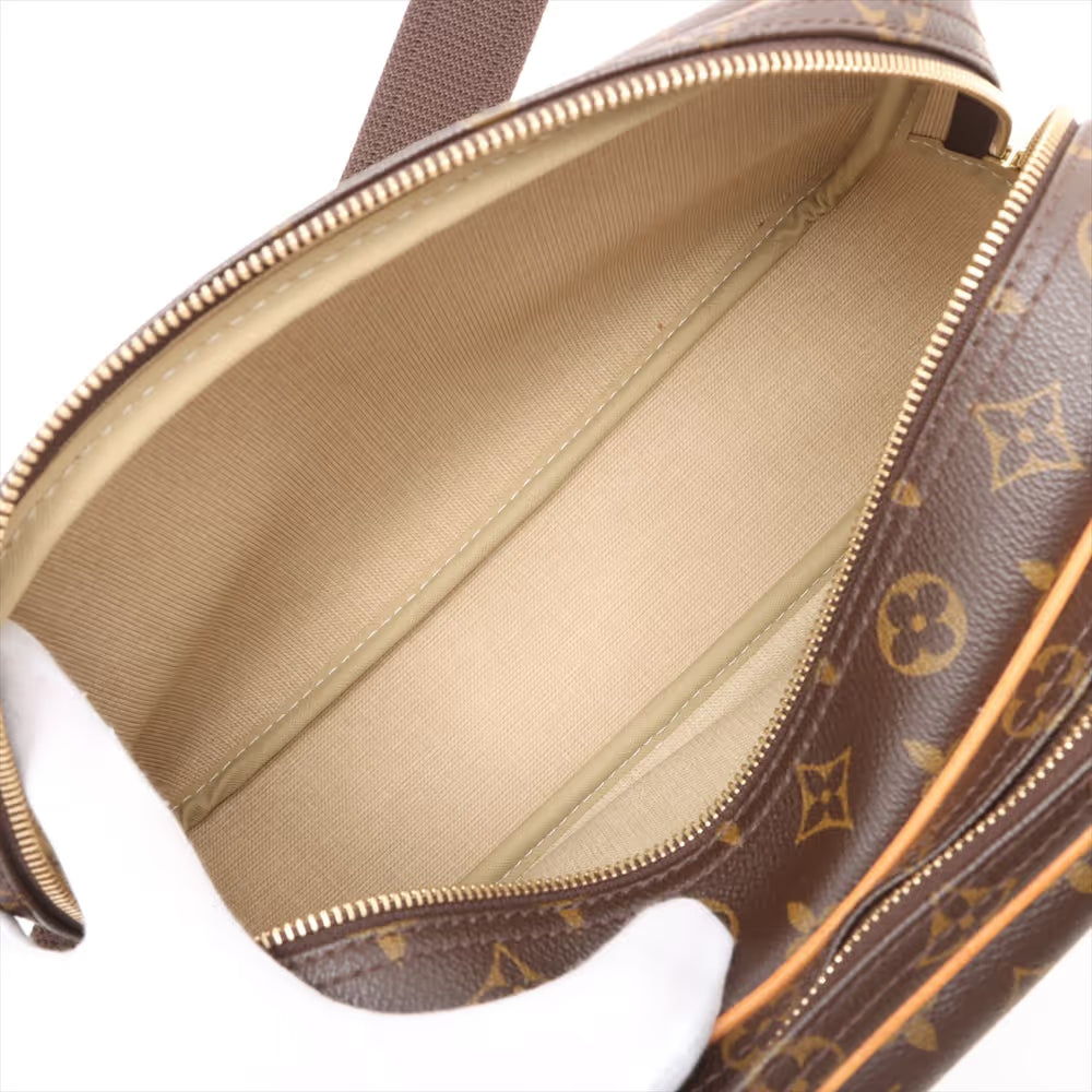 Louis Vuitton Monogram Reporter PM