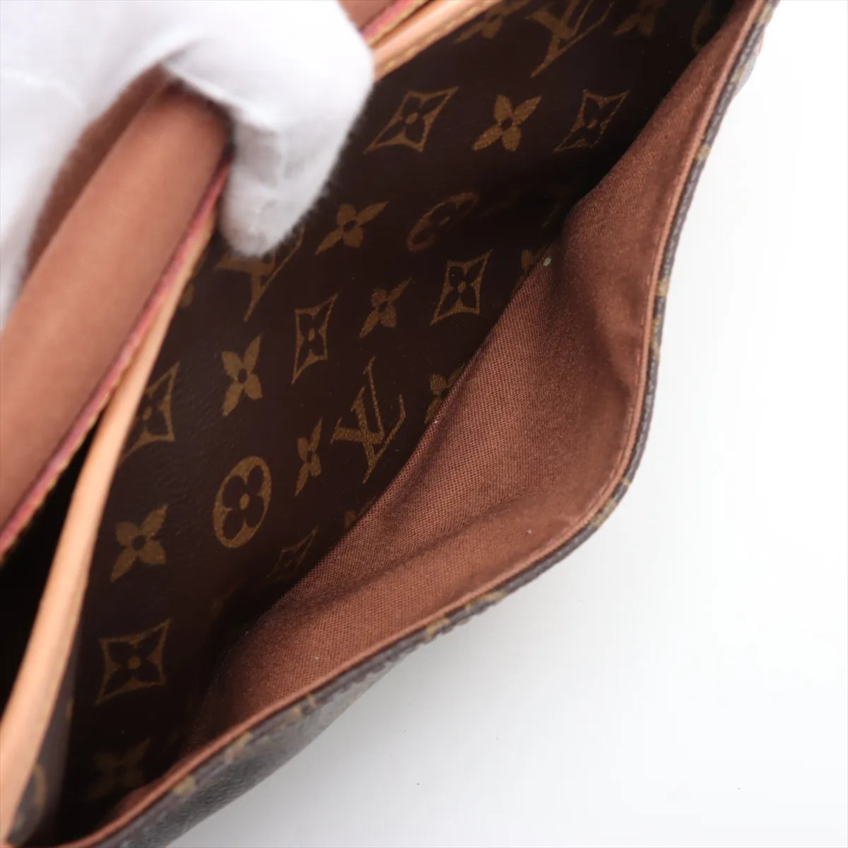 Branded Louis Vuitton Monogram Sologne