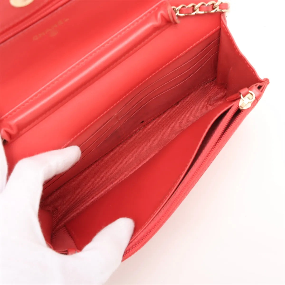 Chanel CC Logo Filigree Caviar Skin Chain Wallet Bag Red