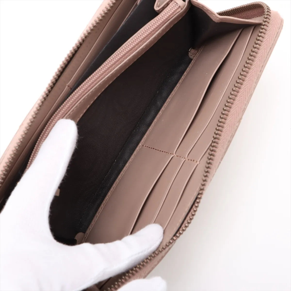 Gucci GG Marmont Chevron Leather Zippy Long Wallet Pink Beige