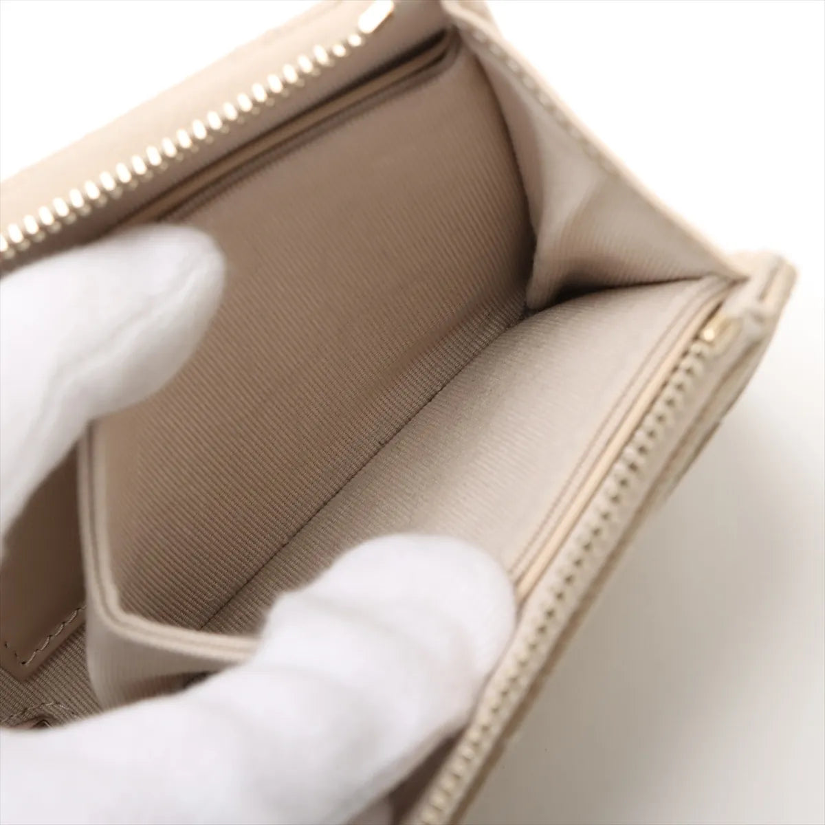 Chanel CC Logo Matelasse Caviar Skin Compact Wallet Ivory