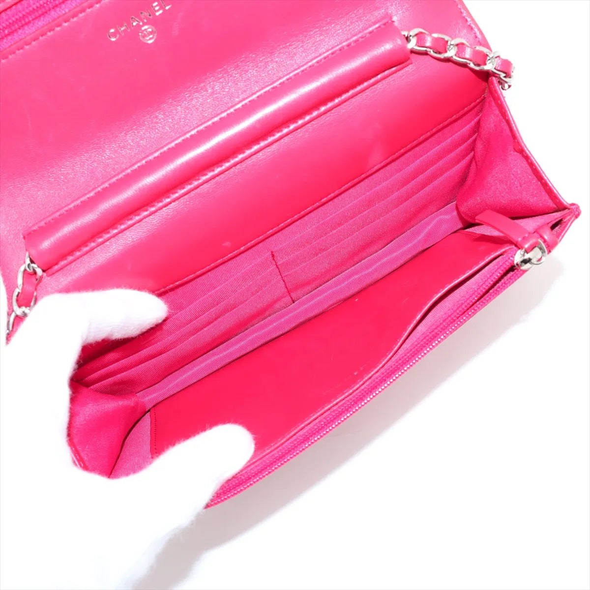 Chanel CC Logo Matelasse Lambskin Chain Wallet Bag Red