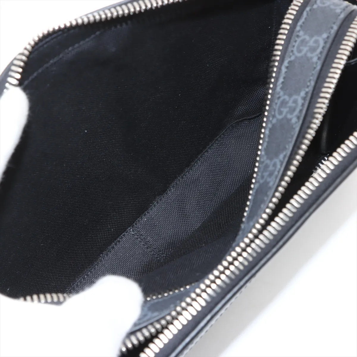 Gucci GG Supreme Leather Shoulder Bag Black