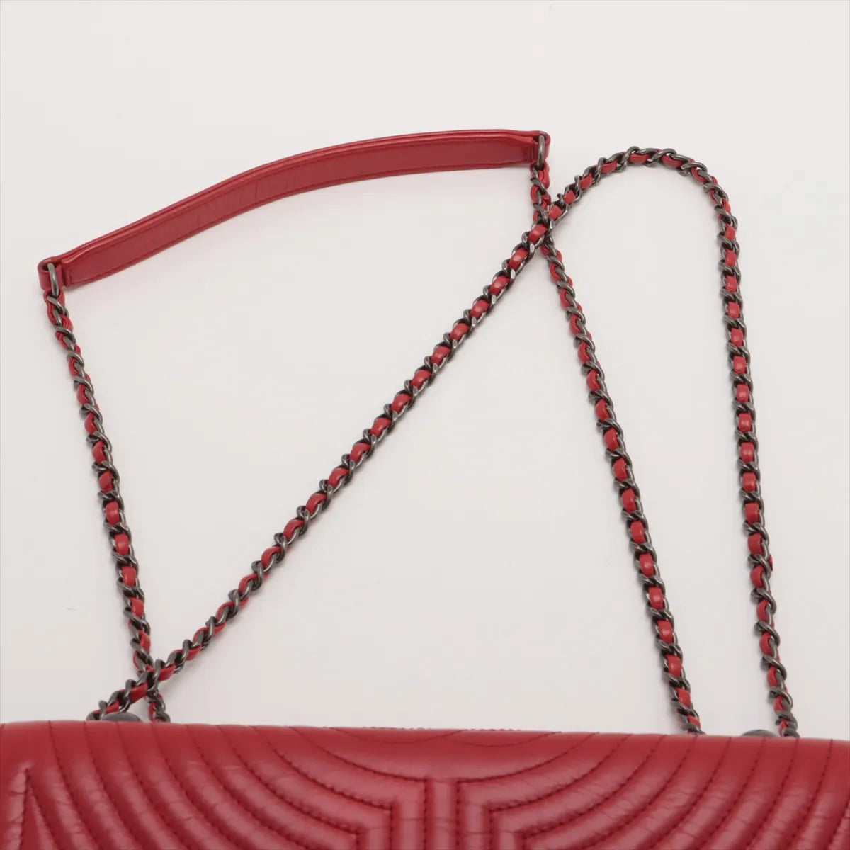 Chanel CC Logo Vintage Calfskin Chain Shoulder Bag Red