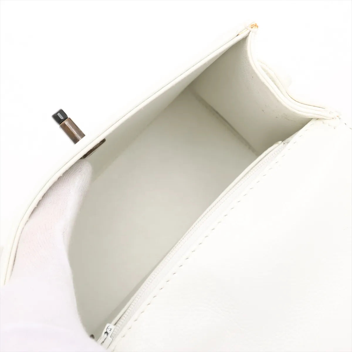 Chanel CC Logo Caviar Skin Handbag White