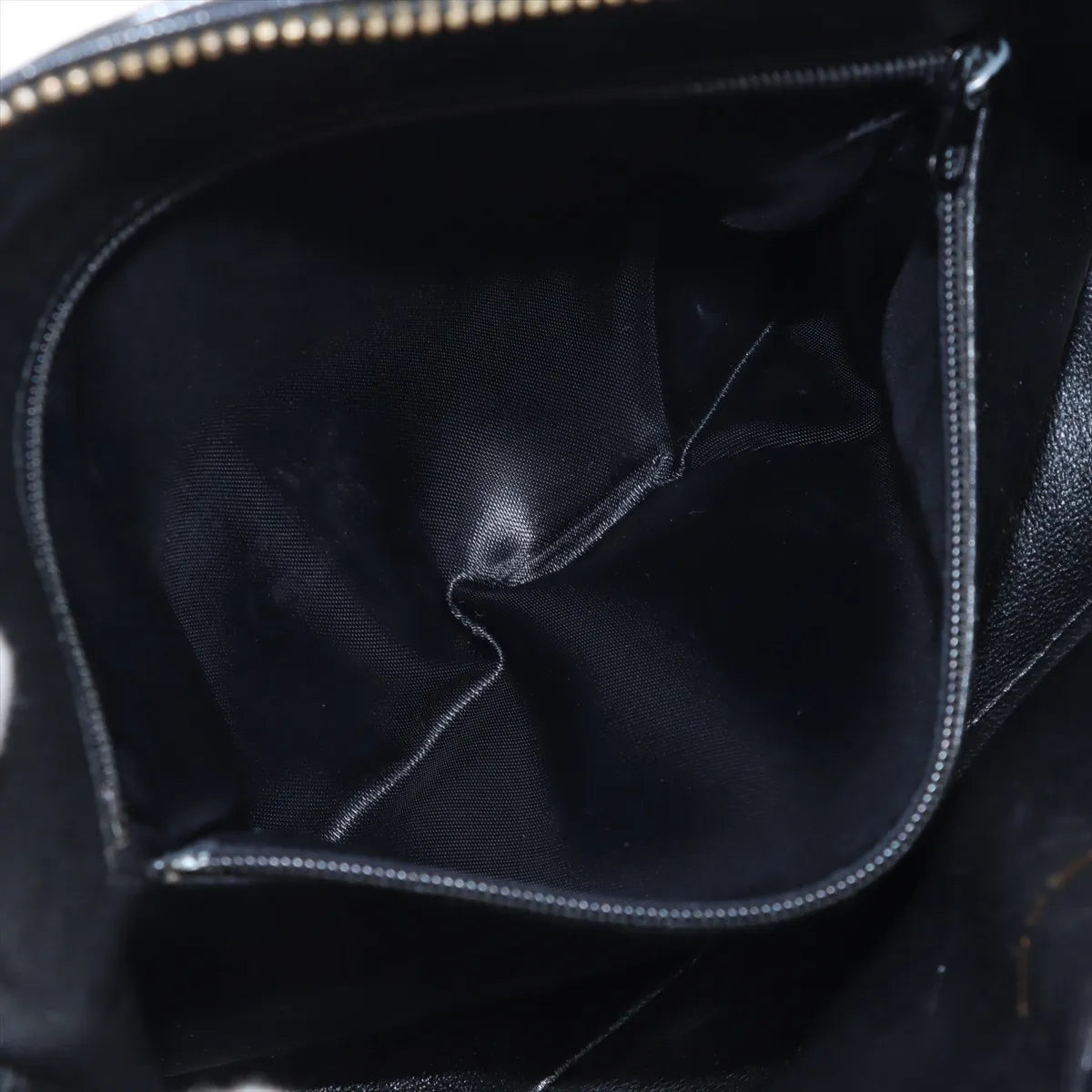 Chanel CC Logo Matelasse Patent Leather Chain Shoulder Bag