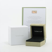 Load image into Gallery viewer, Van Cleef &amp; Arpels Infini Etoile Diamond Ring Platinum
