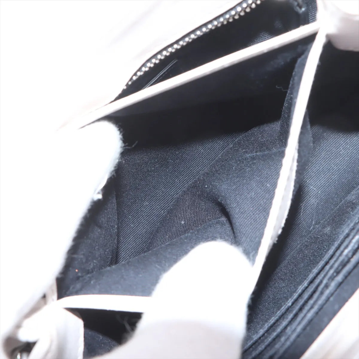 Saint Laurent Paris Loulou Leather Shoulder Bag White