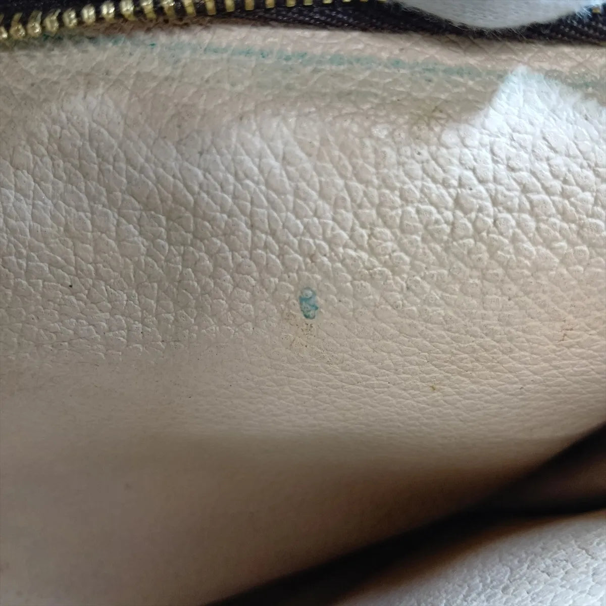 Louis Vuitton Monogram Pochette Toilette 26