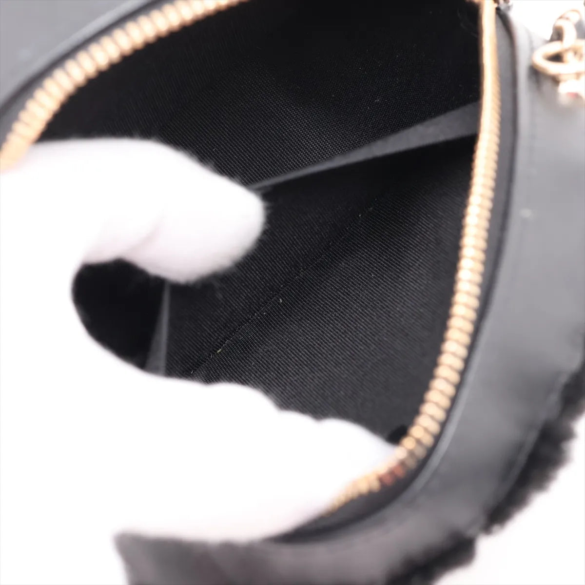 Chanel CC Round Chevron Boa x Lambskin Chain Shoulder Bag Black