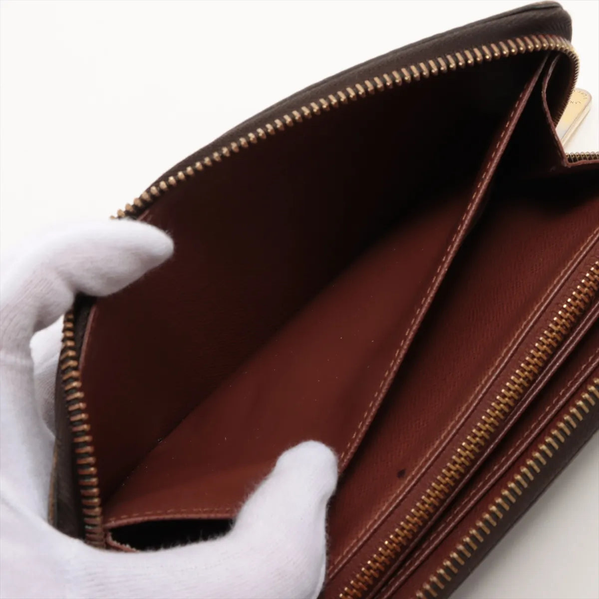 Louis Vuitton Monogram Zippy Wallet
