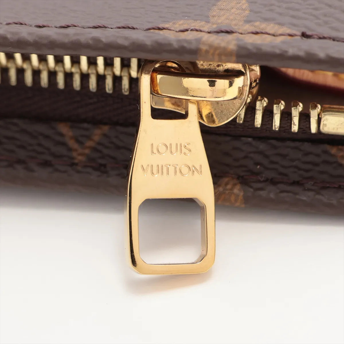 Louis Vuitton Monogram Poche Toilette 26