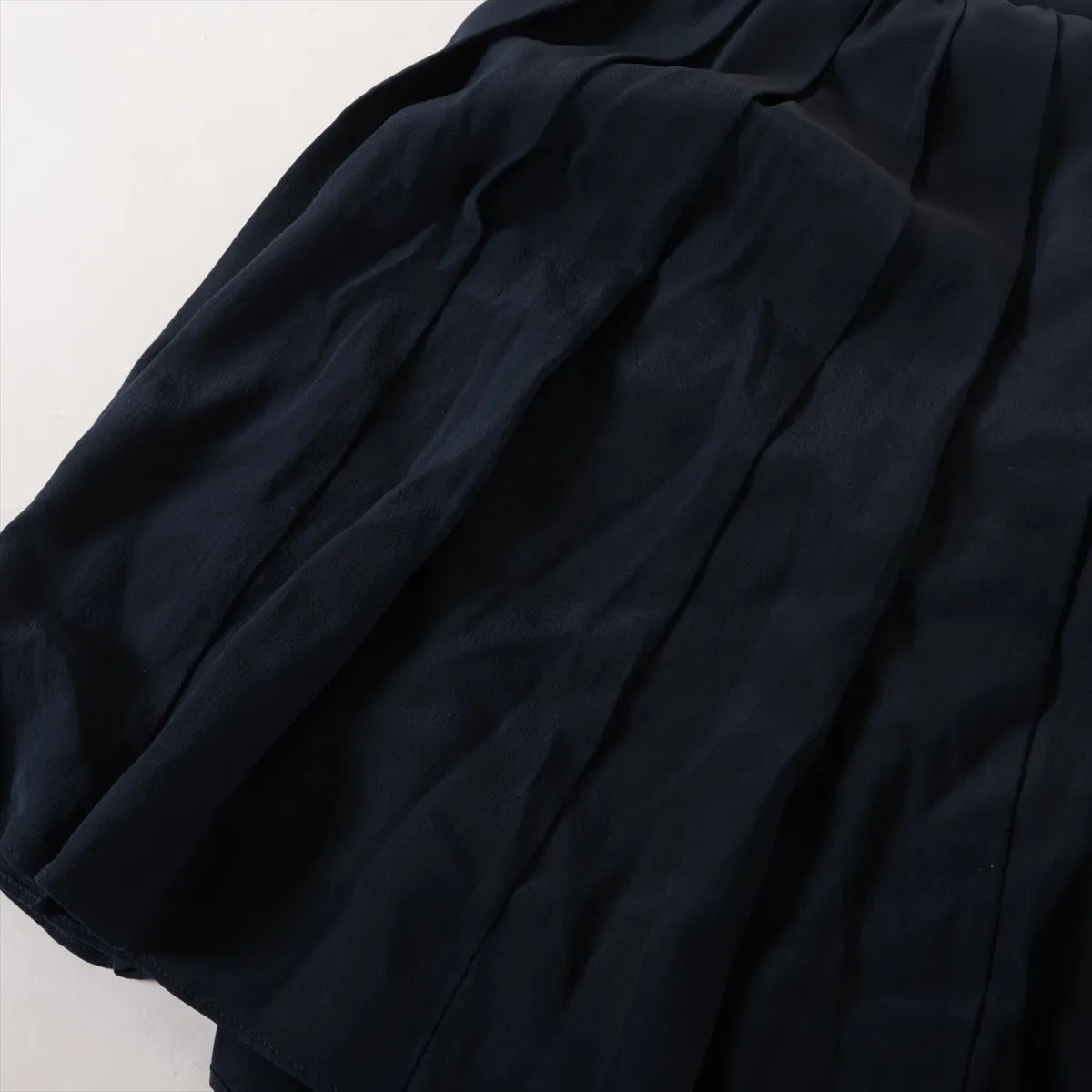 Chanel Flower Cut-out Silk Short Pants Navy Blue