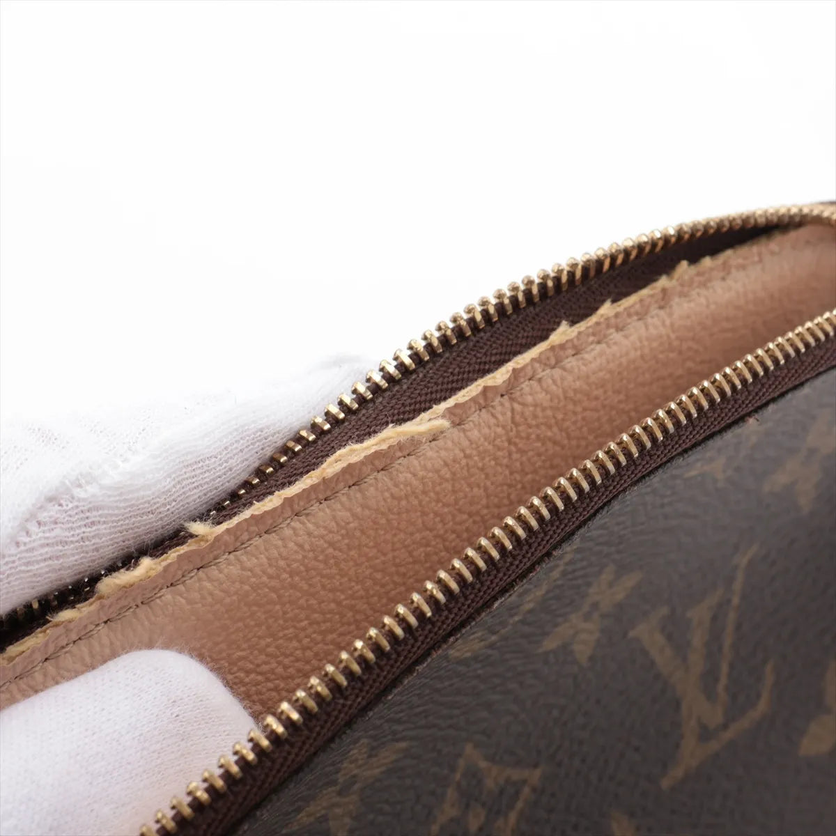 Louis Vuitton Monogram Pochette Cosmetic PM