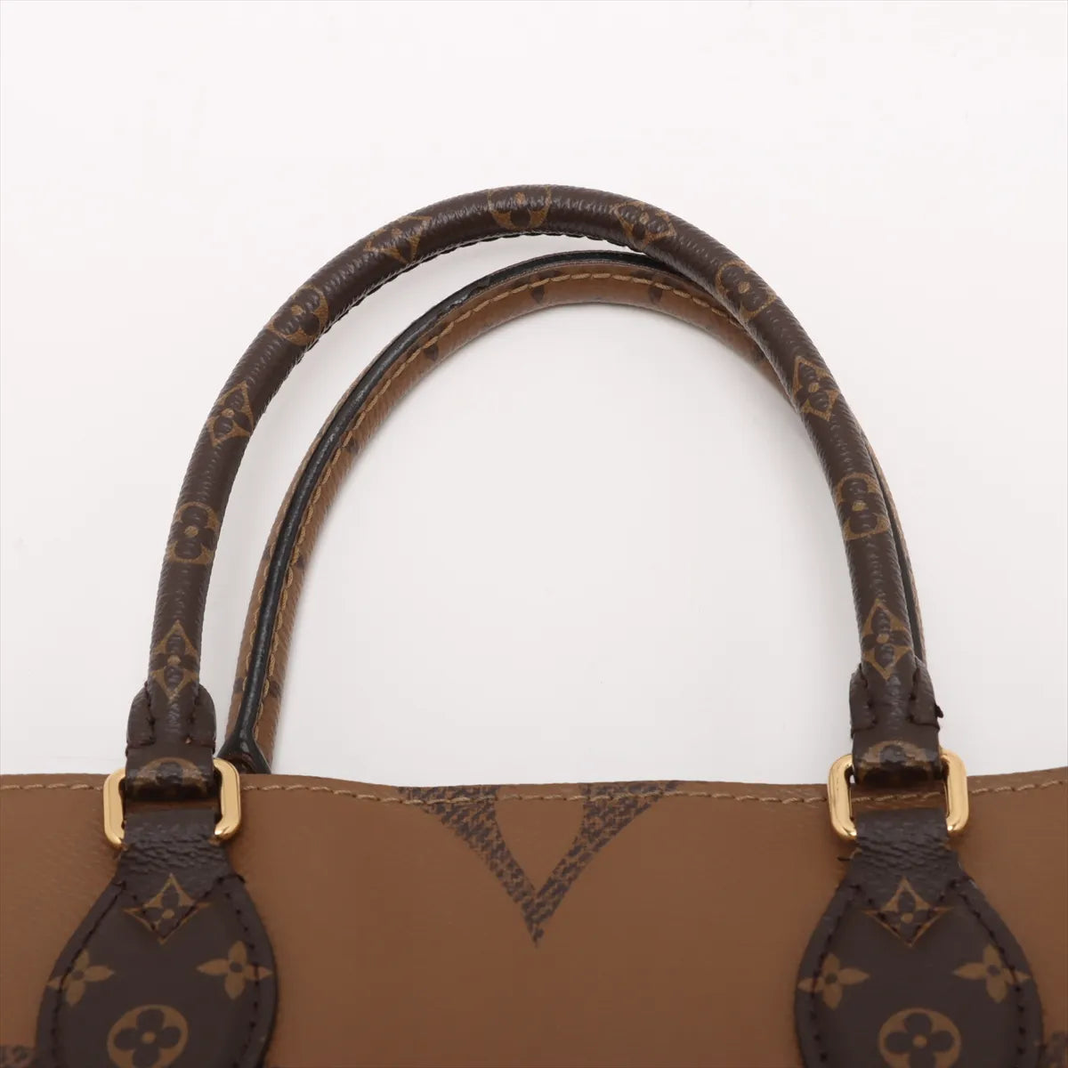 Louis Vuitton Giant Monogram Reverse On The Go MM