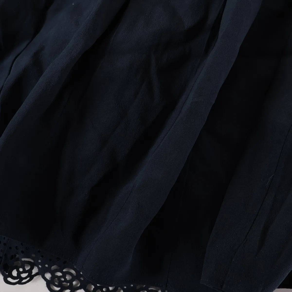 Chanel Flower Cut-out Silk Short Pants Navy Blue