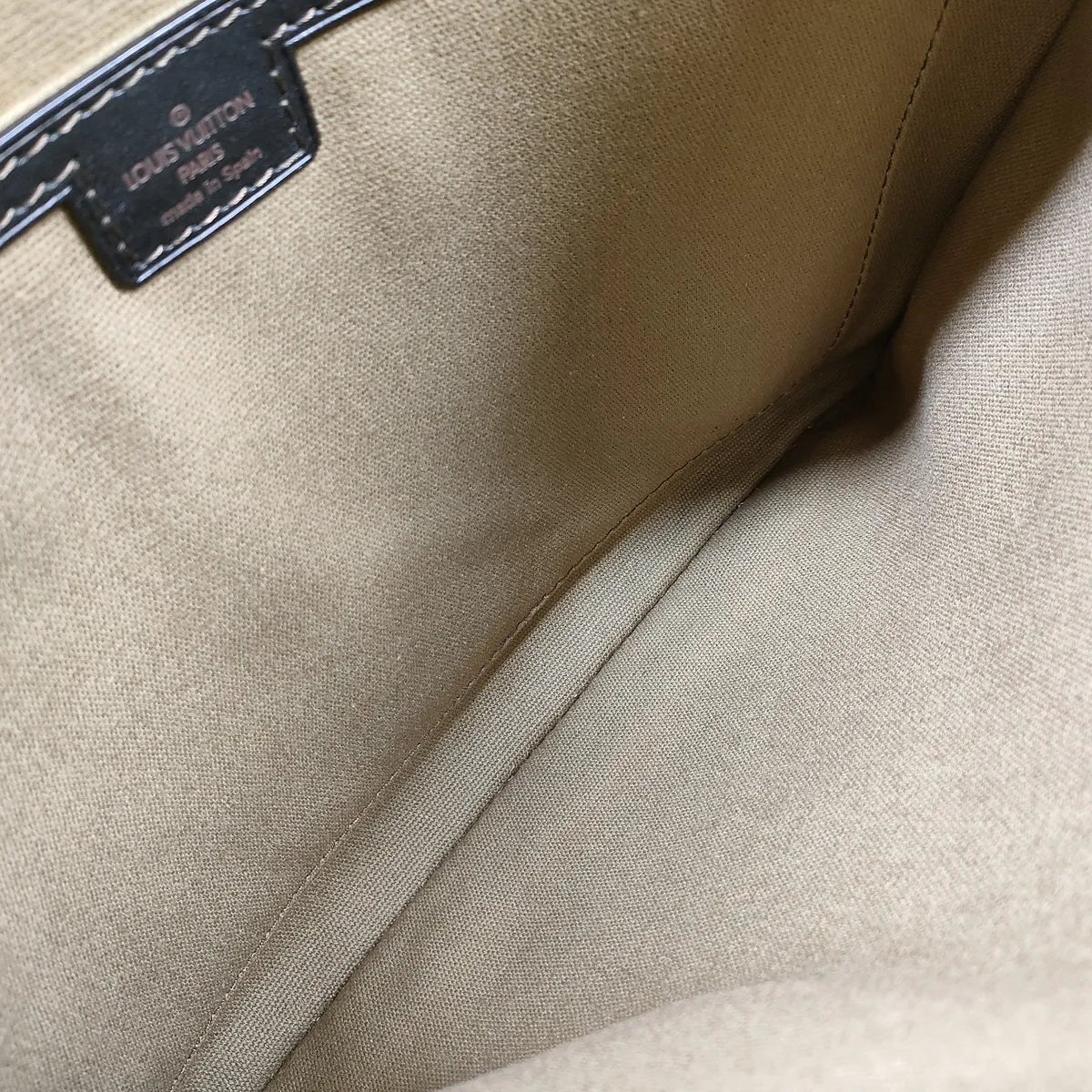 Louis Vuitton Utah Sac Plat Leather Crossbody Bag Brown