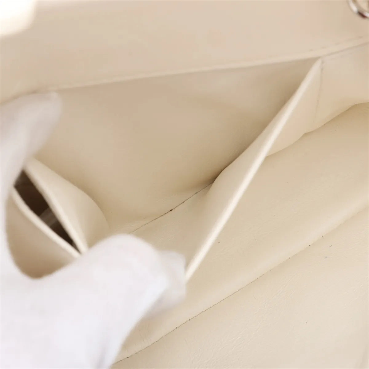 Chanel Matelasse Lambskin Single Flap Single Chain Bag White