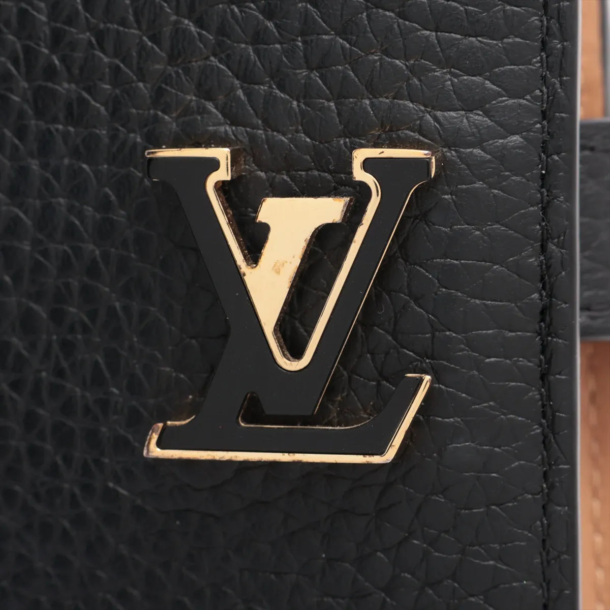Louis Vuitton Taurillon LV Capucine Vertical Compact Wallet Black