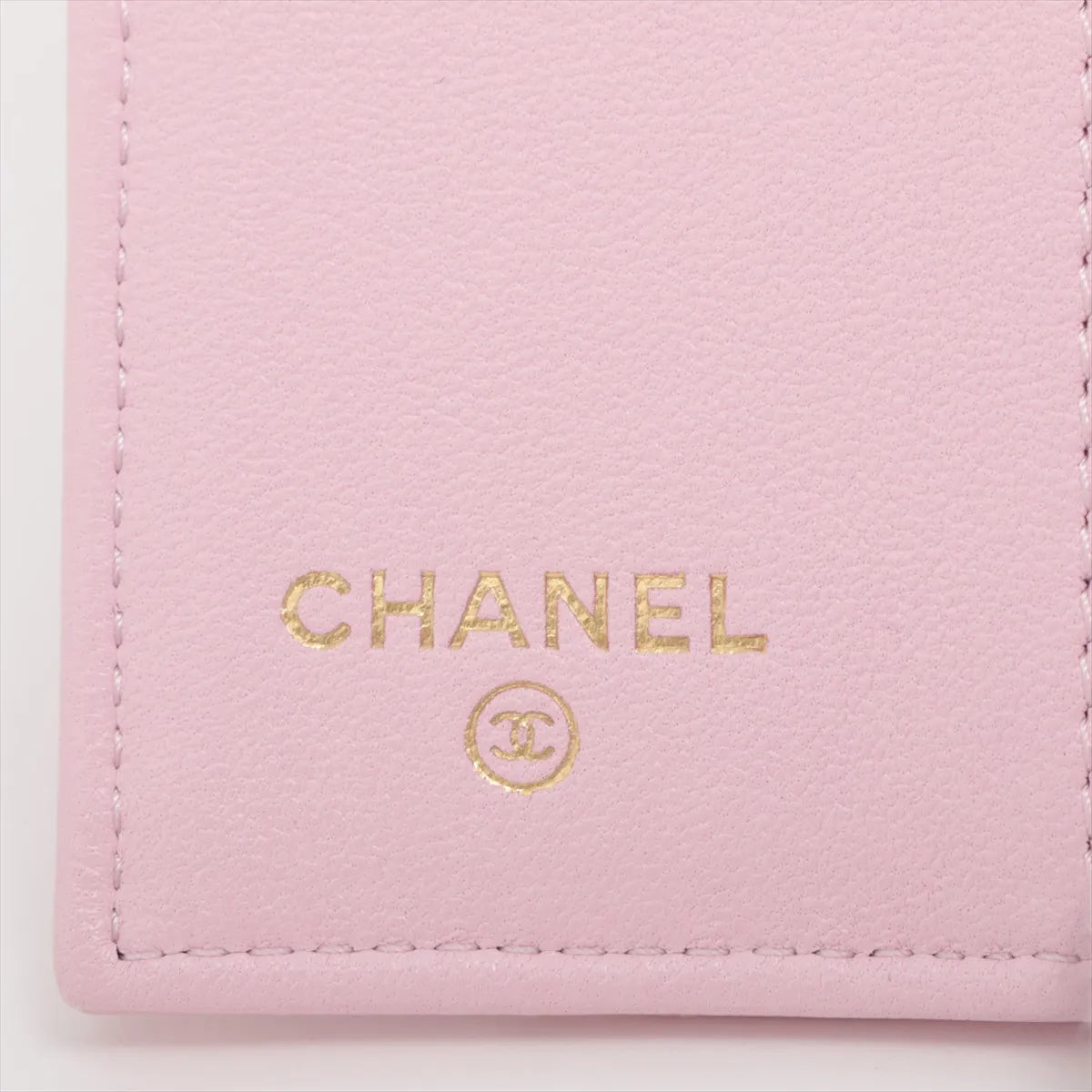 Chanel CC Logo Matelasse Lambskin Compact Wallet Pink