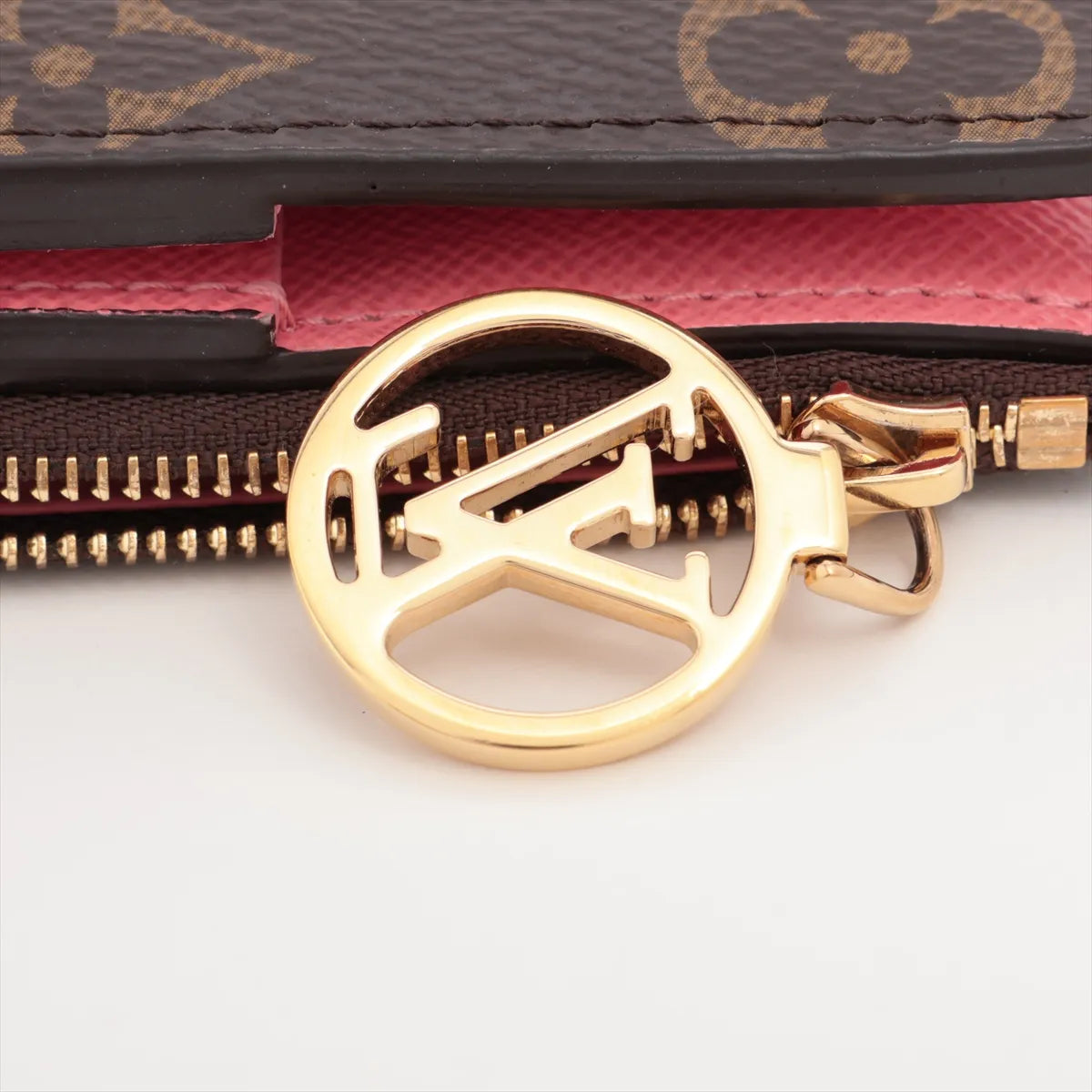 Louis Vuitton Monogram Lisa Wallet Tender Bliss