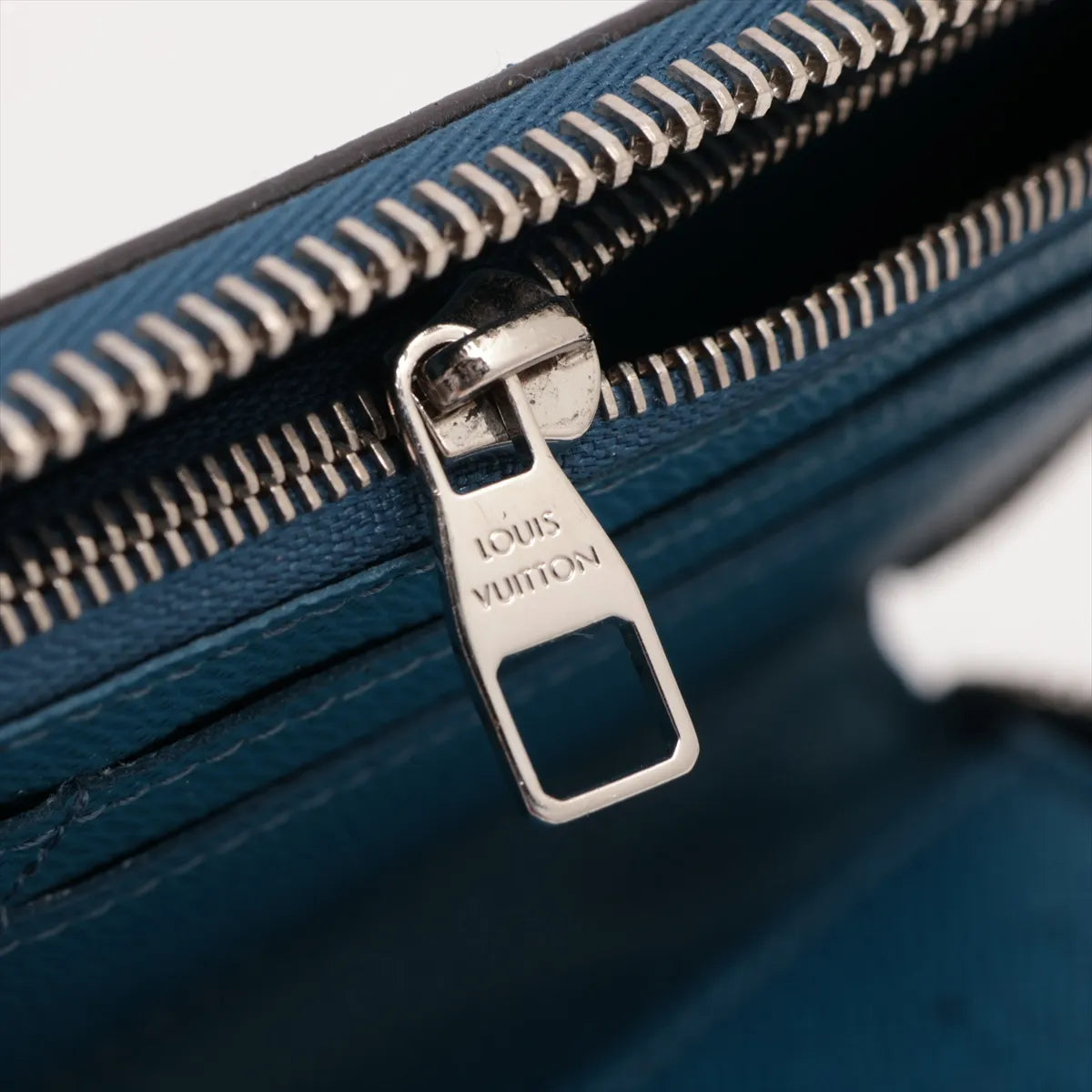 Louis Vuitton Epi Vertical Zippy Wallet Blue
